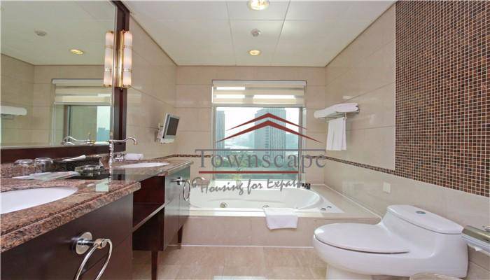  Spacious Family Apartment in Lujiazui