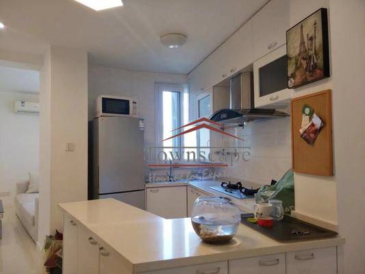  Modern 2BR Apartment near West Nanjing Road