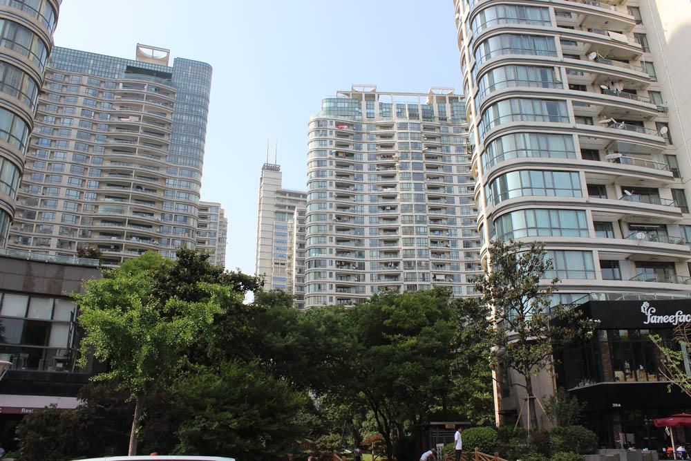  Modern 2BR Apartment near West Nanjing Road