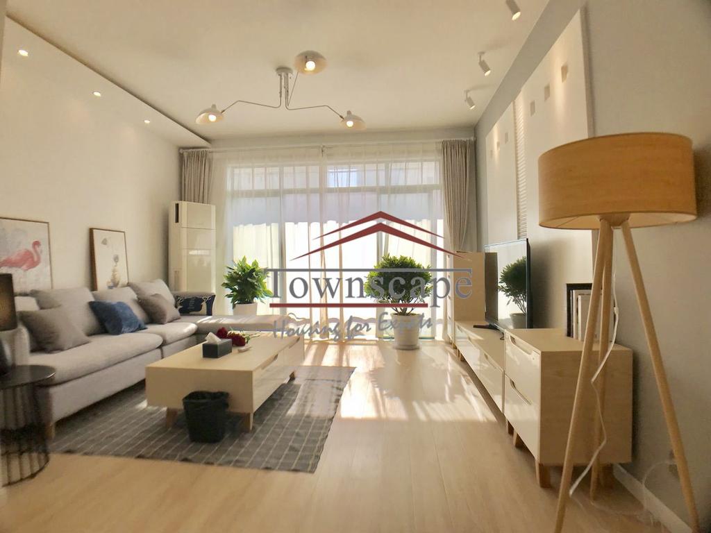  Sunny 2BR Apartment with Floor-Heating in Jing an