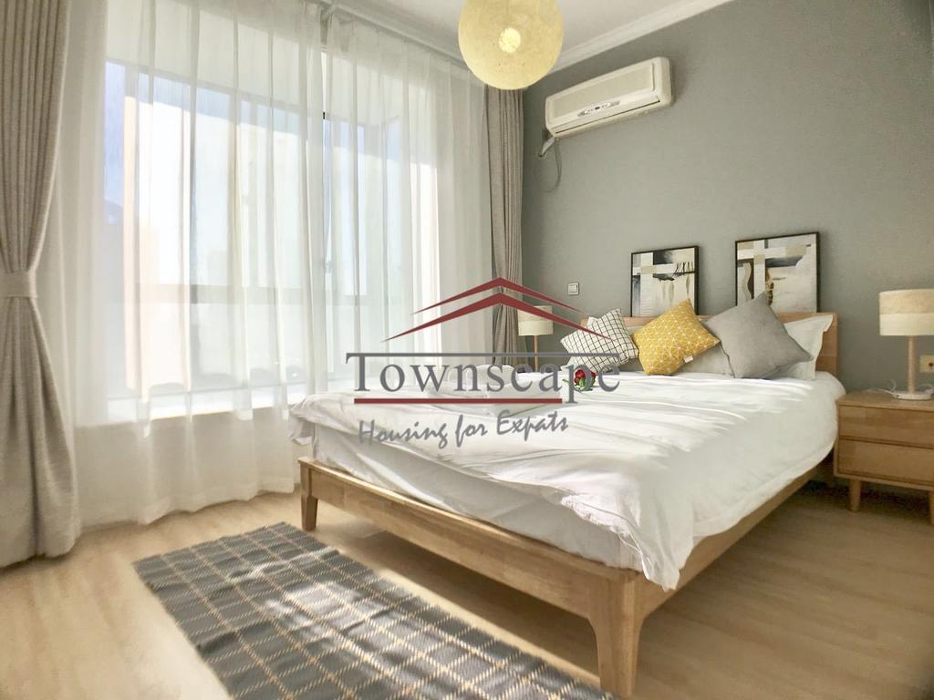  Sunny 2BR Apartment with Floor-Heating in Jing an