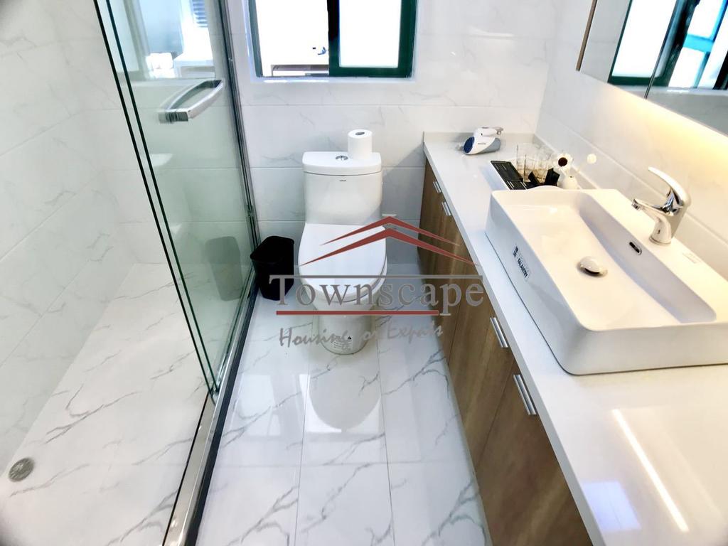  Sunny 2BR Apartment with Floor-Heating in Jing an