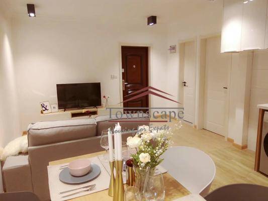  Renovated Apartment beside Jingan Temple