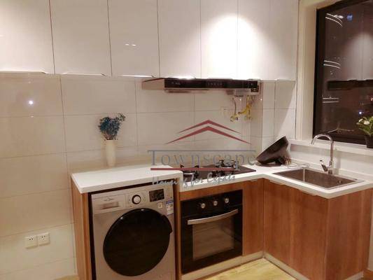  Renovated Apartment beside Jingan Temple