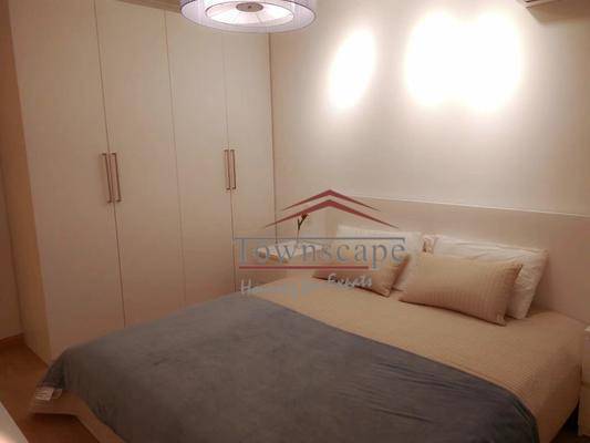  Renovated Apartment beside Jingan Temple