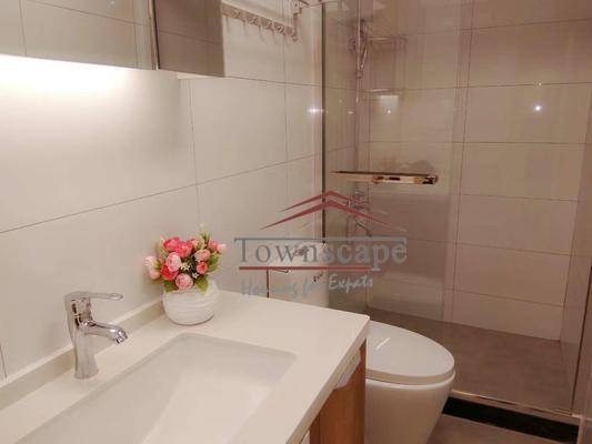  Renovated Apartment beside Jingan Temple