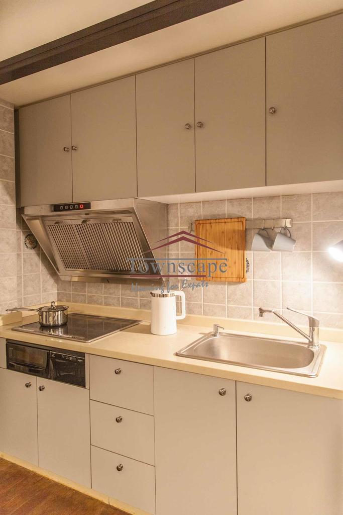  Superb 1BR Lane House w/Terrace nr West Nanjing Road