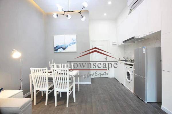  Newly renovated 2BR Apartment in Xintiandi