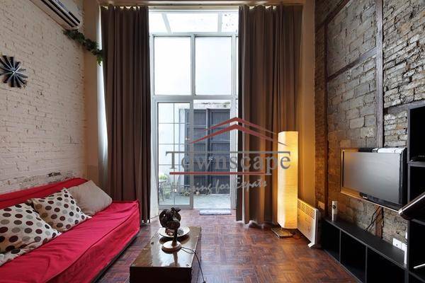  Stylish Loft Apartment with Patio in French Concession