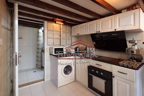  Stylish Loft Apartment with Patio in French Concession