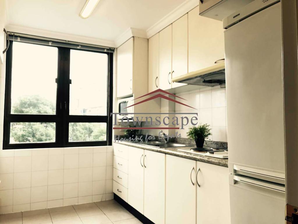  High-End 1BR Apartment in Hengshan Road