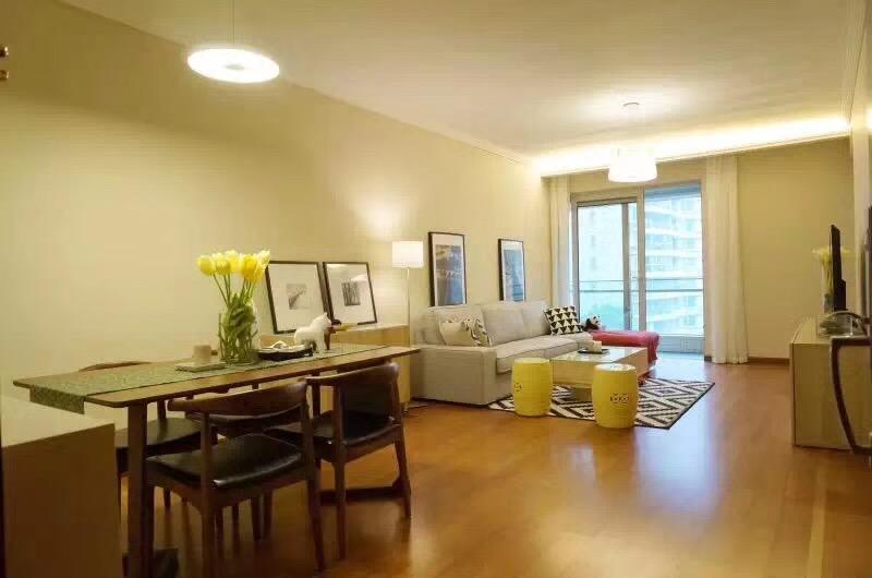  Modern High-Quality 2BR Apartment beside Suzhou Creek