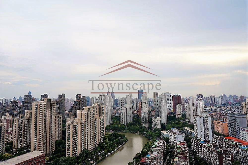  Modern High-Quality 2BR Apartment beside Suzhou Creek