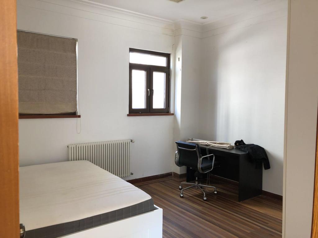  Sunny 2BR Apartment with big Terrace and Heating