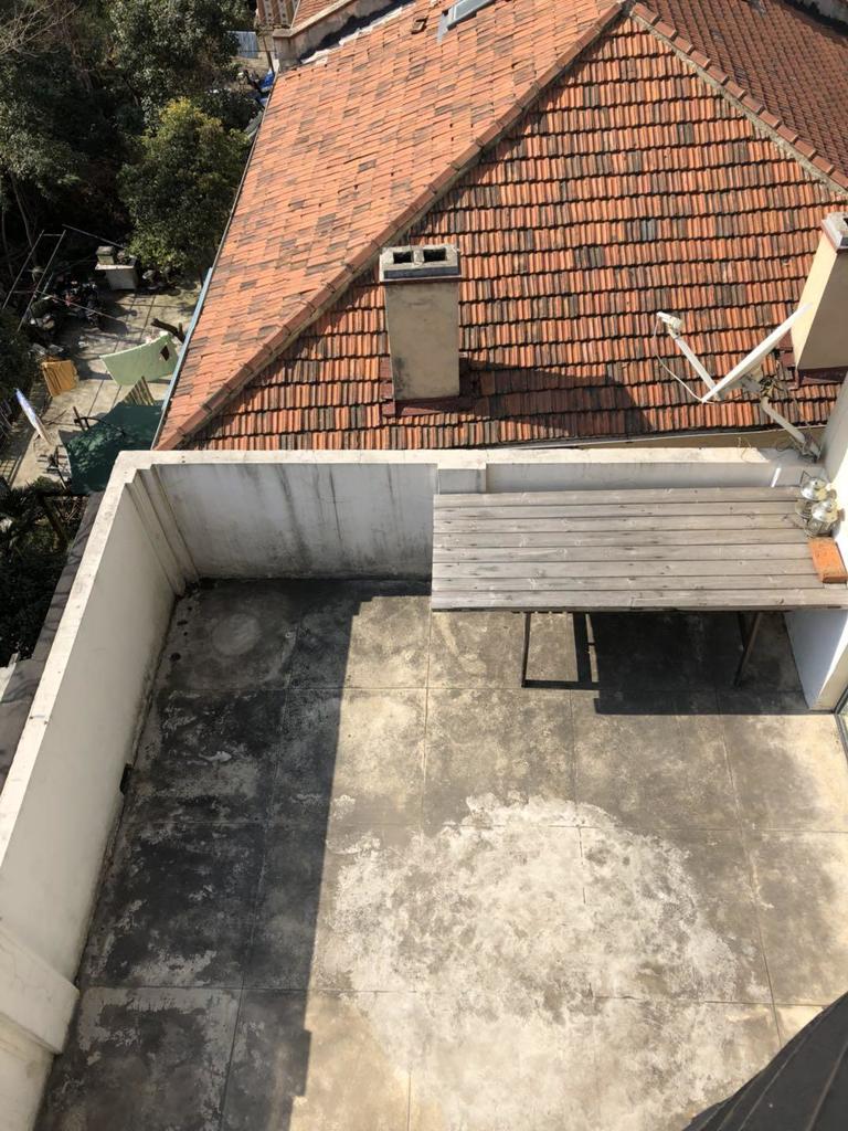  Sunny 2BR Apartment with big Terrace and Heating