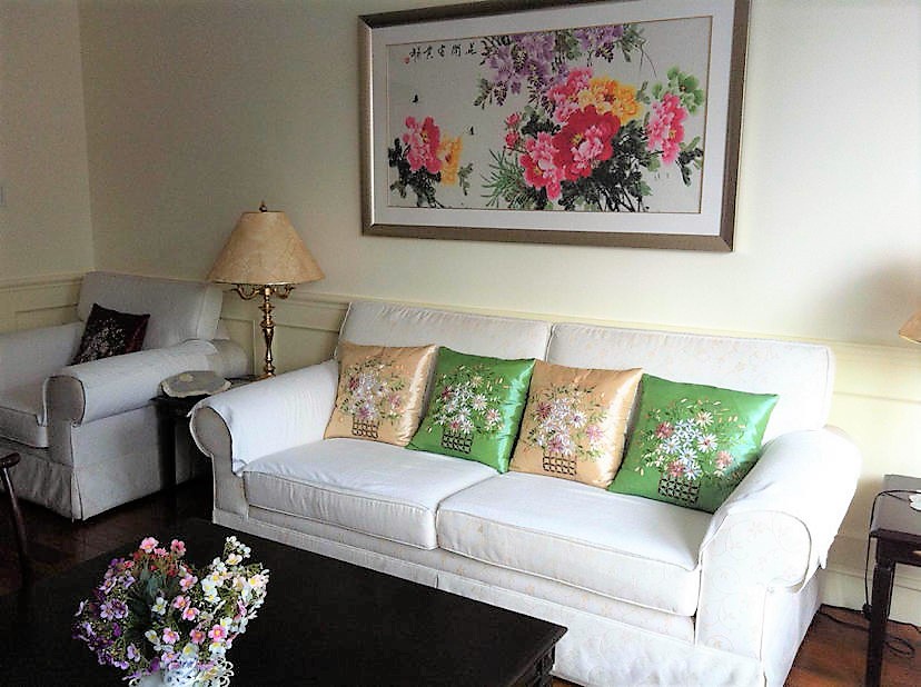  Ample 4BR Apartment in Kangding Road