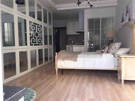  Bright Studio with Balcony near Fuxing Park