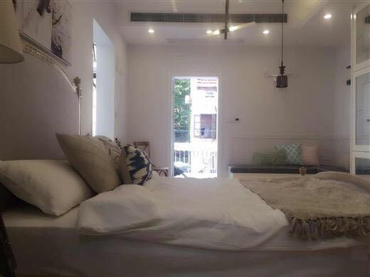  Bright Studio with Balcony near Fuxing Park