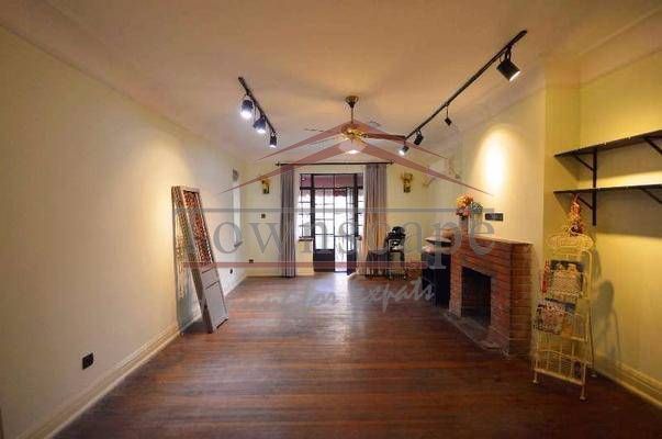  2BR Old House in Quiet Street near Jiashan Market