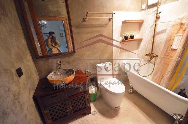  2BR Old House in Quiet Street near Jiashan Market