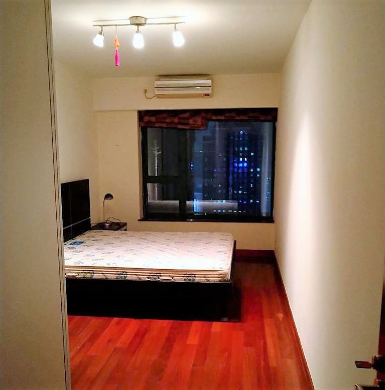  Spacious High-Floor Apartment in Xujiahui