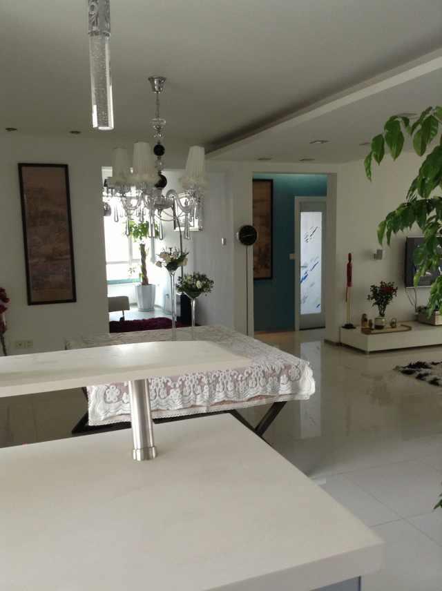  Modern 3BR Apartment for Rent near Tianzifang