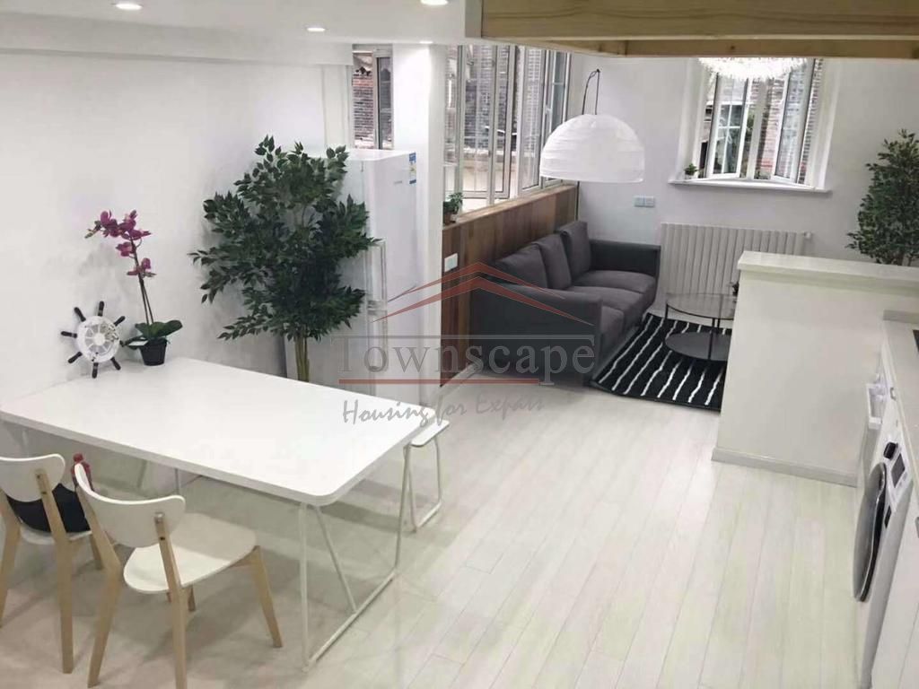  Excellent 2BR Apartment with Heating near West Nanjing Rd