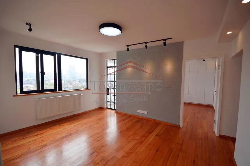  Renovated 3BR Apartment with Heating in former French Concession