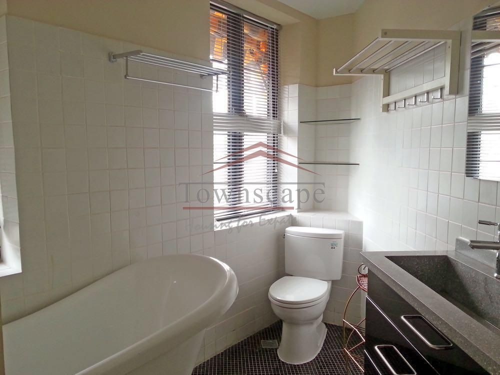  Sunny 3BR Lane House Apartment near IAPM