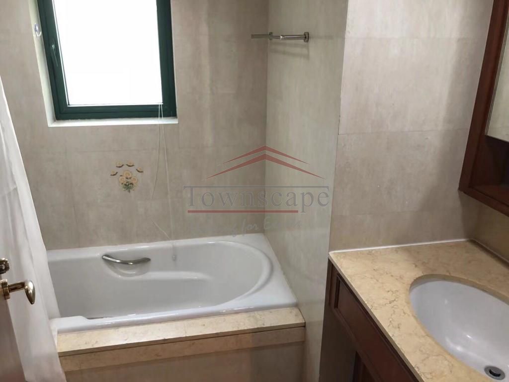  Bright 2BR Apartment in Xujiahui CBD