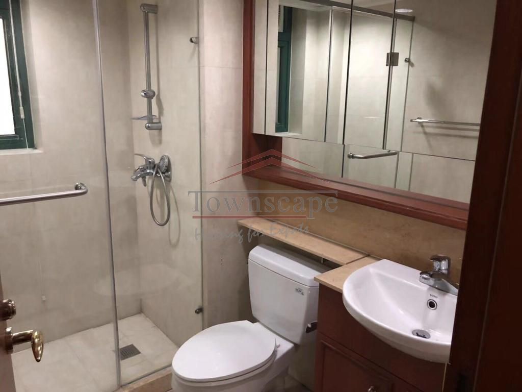  Bright 2BR Apartment in Xujiahui CBD