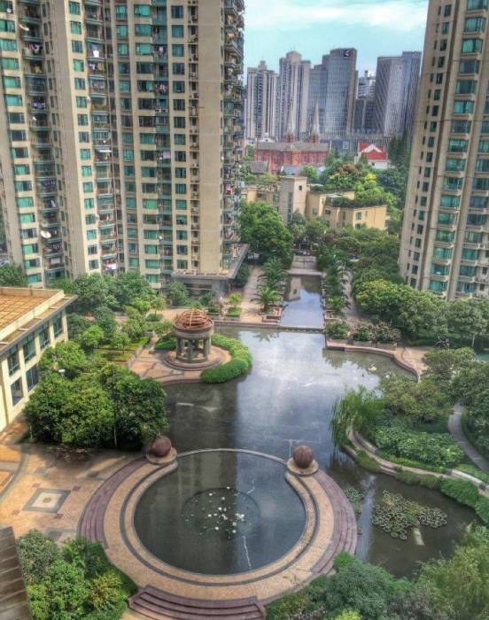  Bright 2BR Apartment in Xujiahui CBD