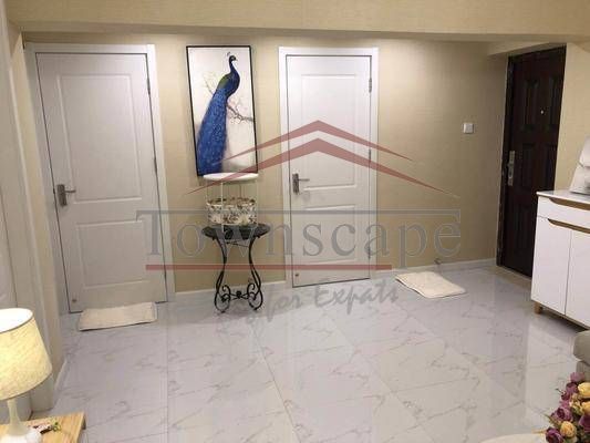  Stylish 2BR Apartment for Rent in Jingan District