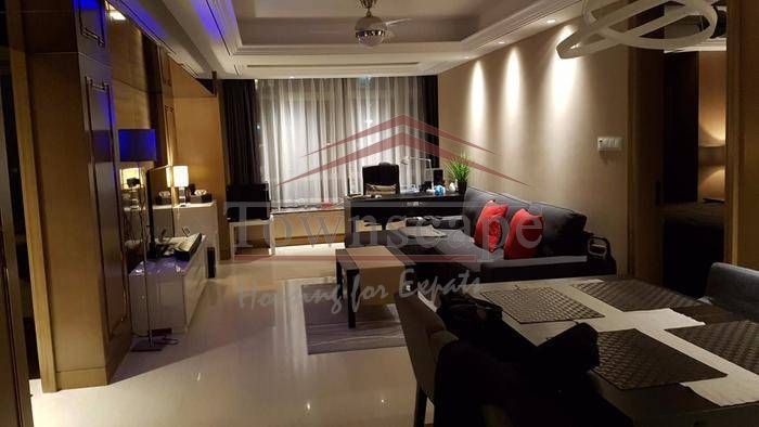  Elegantly fitted 2BR Service Apartment in West Nanjing Rd