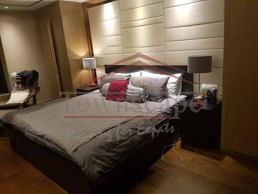  Elegantly fitted 2BR Service Apartment in West Nanjing Rd