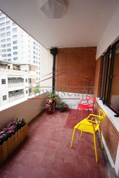  Gorgeous 3BR Apartment with Heating nr Jingan Temple