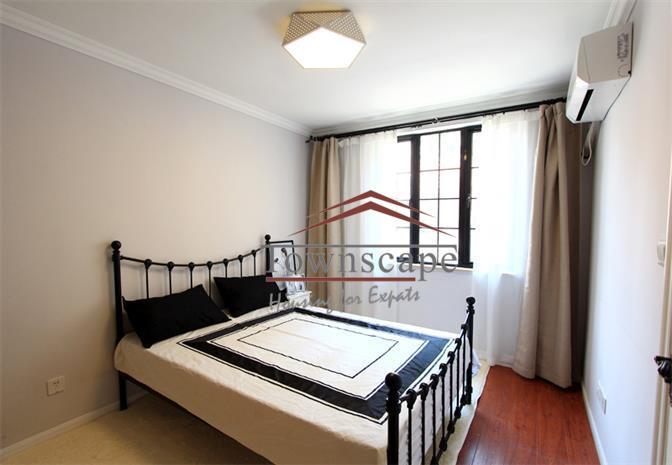  Bright 2BR Apartment next to Jiangsu Road Metro