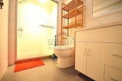  Homey 2BR Apartment in Jingan