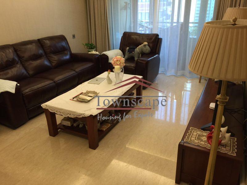  High End 2BR Apartment near Jiashan Market