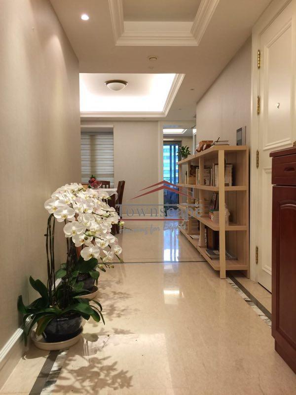  High End 2BR Apartment near Jiashan Market