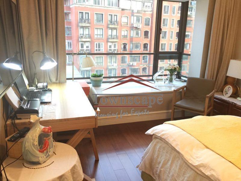  High End 2BR Apartment near Jiashan Market