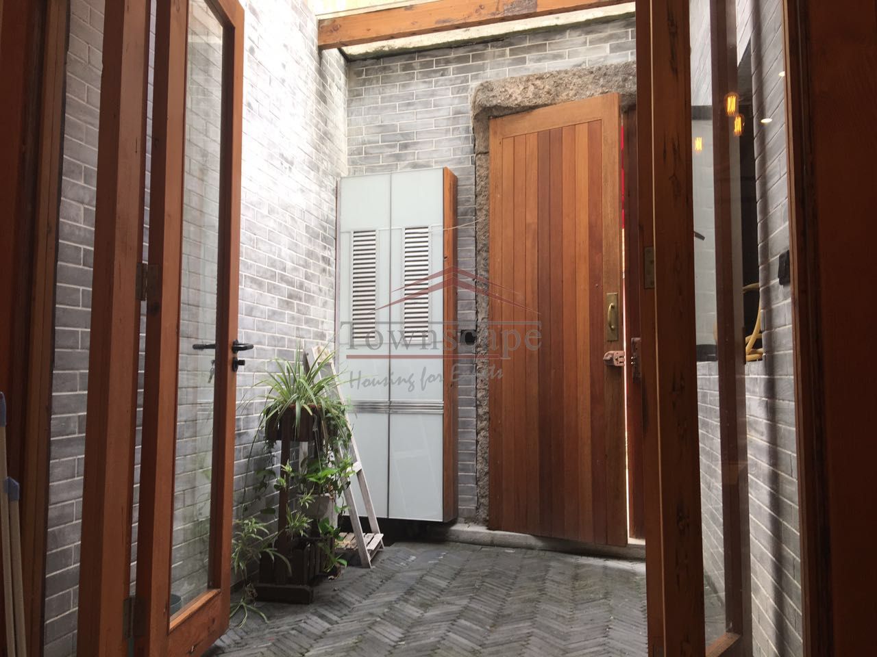  1BR Loft with Shikumen Entrance and Yard