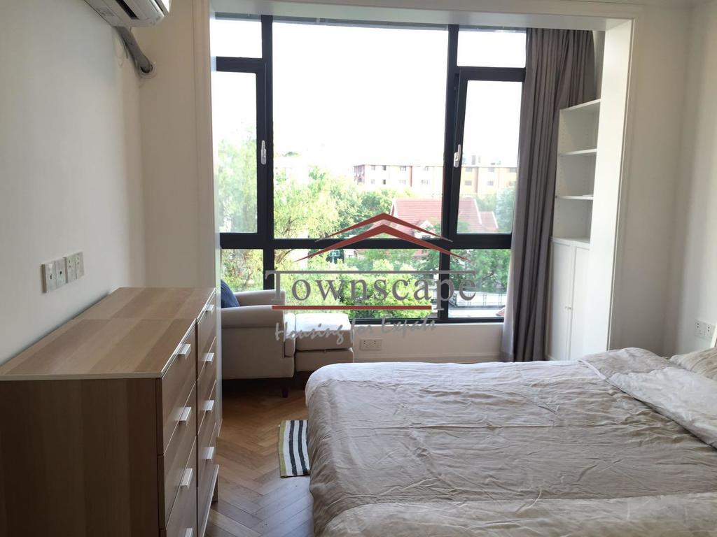  Newly Renovated 1BR Apartment nr Jingan Temple