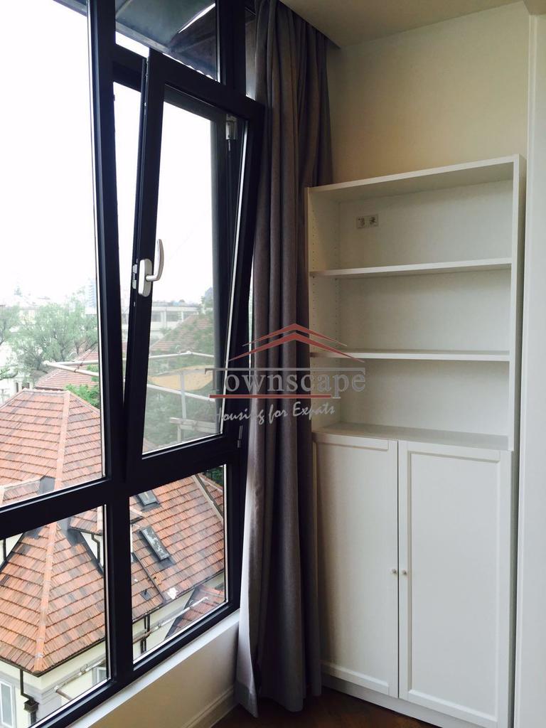  Newly Renovated 1BR Apartment nr Jingan Temple