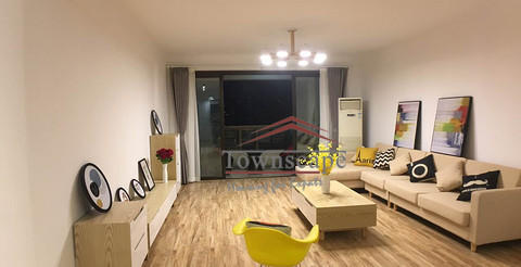  Chic 3BR Apartment at Laoximen