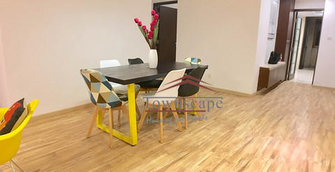  Chic 3BR Apartment at Laoximen