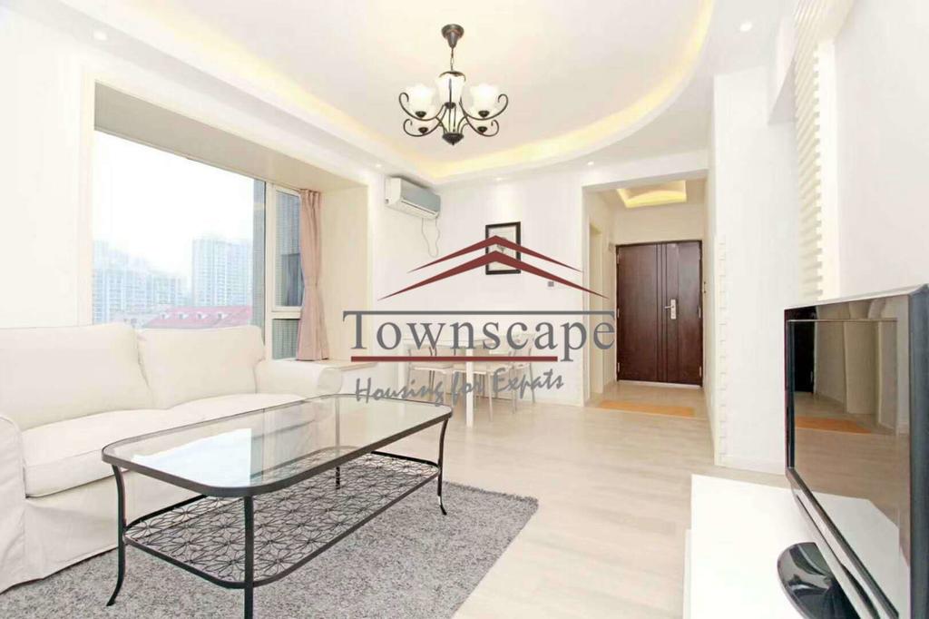  Bright 1BR Apartment for Rent in Jingan