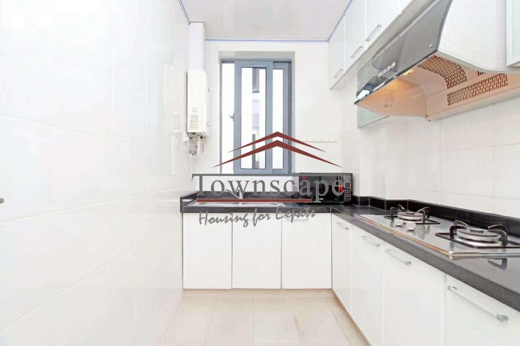  Bright 1BR Apartment for Rent in Jingan