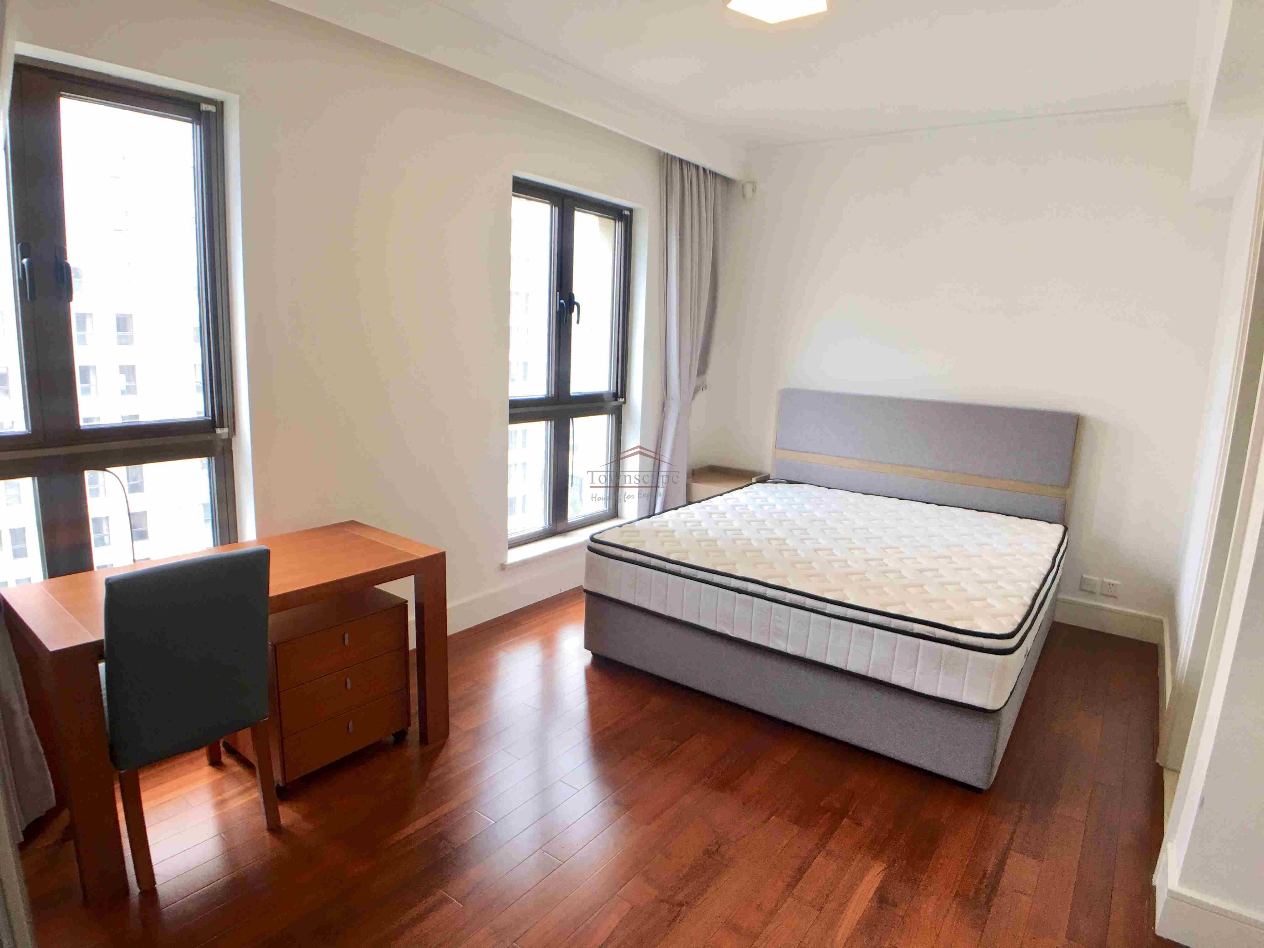  Ample 2BR Apartment with big Terrace in Xintiandi