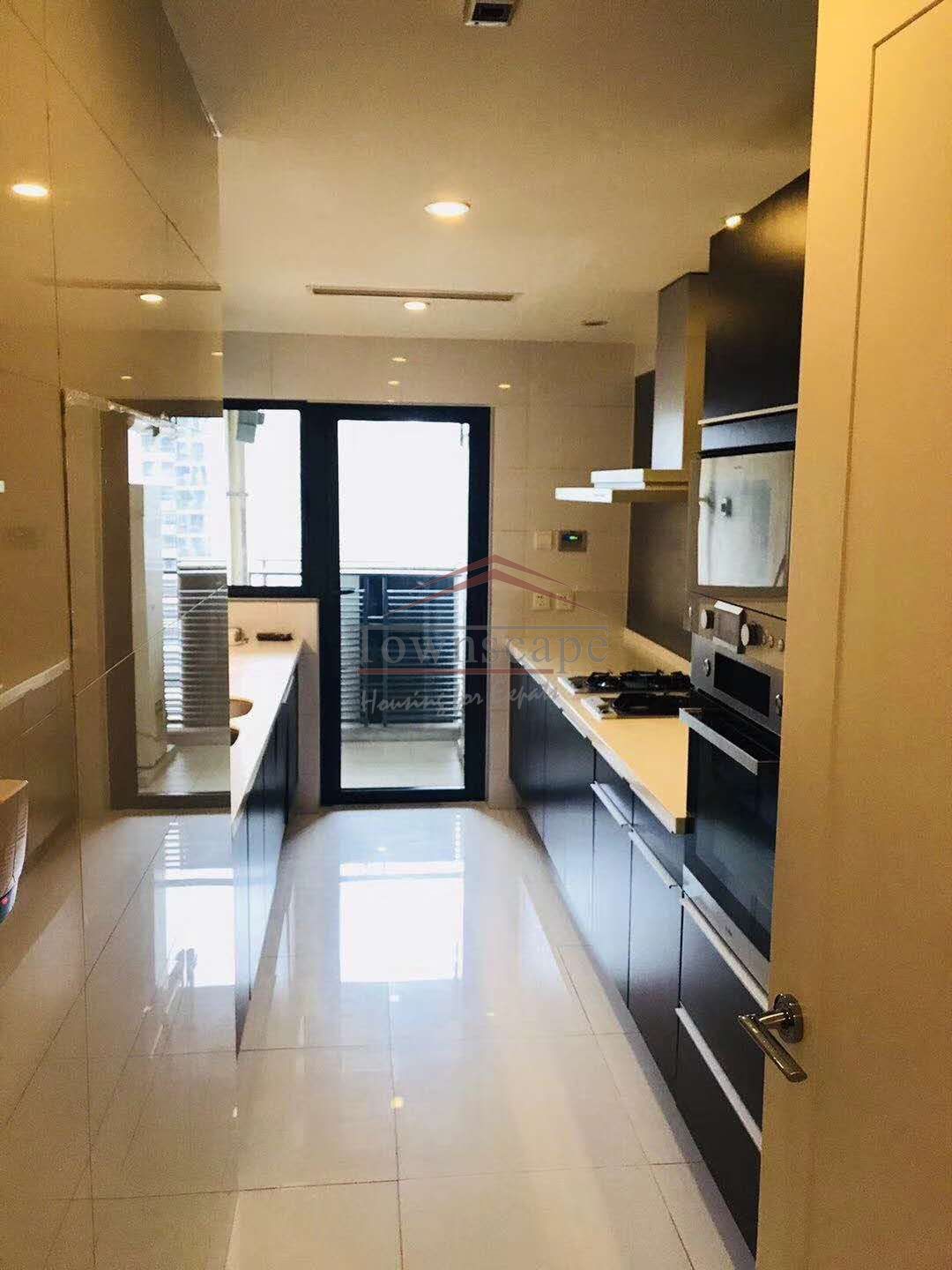  Comfortable High End Apartment in Xintiandi